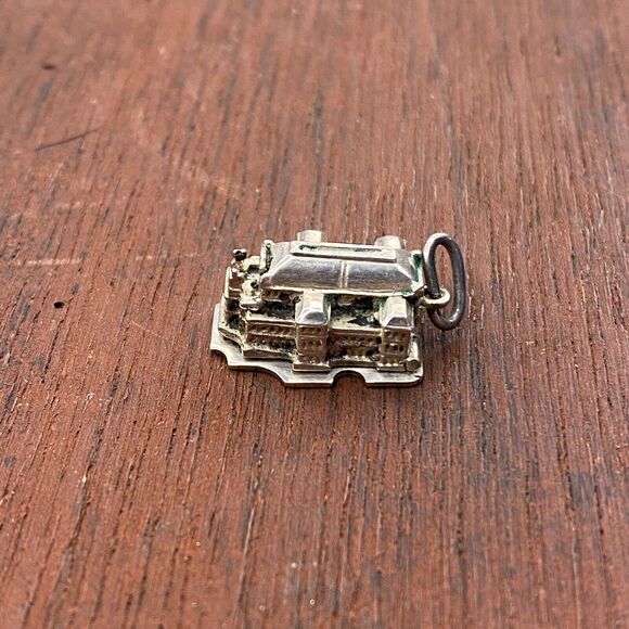 Vintage 925 Sterling Silver Vienna State Opera House Opens Pendant Charm - Picture 3 of 6